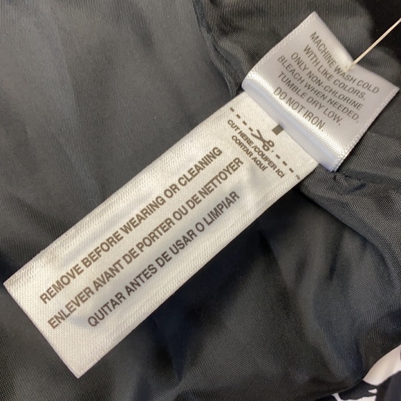 NWOT: LAURA ASHLEY Black/White Vest Size: Large - Picture 15 of 17